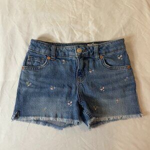 Cat & Jack. Short made of elasticized denim. Size M (8). Made in Vietnam.